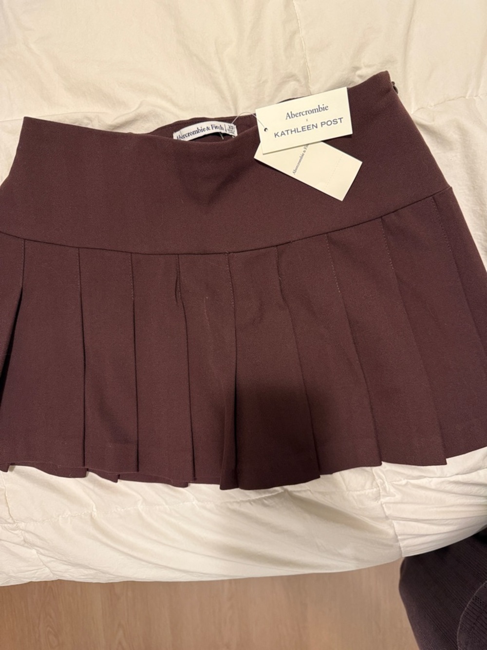 Abercrombie & Fitch Women's Pleated Mini Skirt
